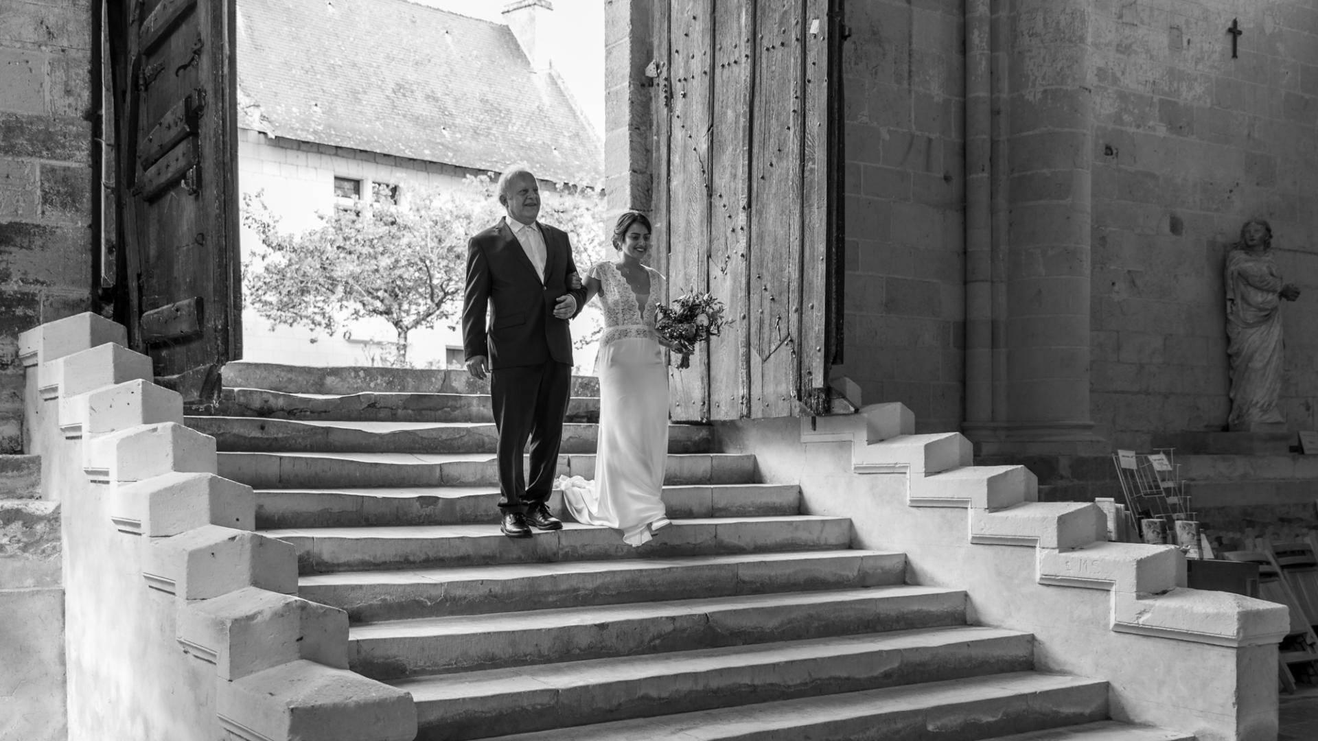 Entrée de la mariée dans l'église de Cunault